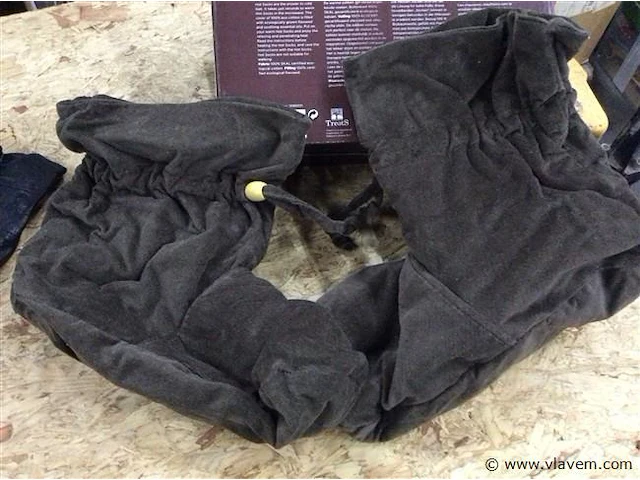 Lot damesschoenen + (maat 38-38,5 ) + hot socks - afbeelding 4 van  5