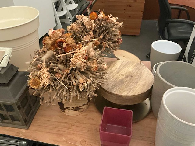 Lot decoratiemateriaal - afbeelding 4 van  7