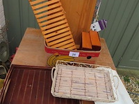 Lot dienbladen en divers - afbeelding 1 van  3