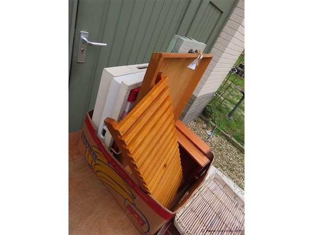 Lot dienbladen en divers - afbeelding 2 van  3