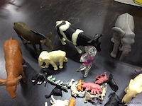 Lot dieren - afbeelding 2 van  3