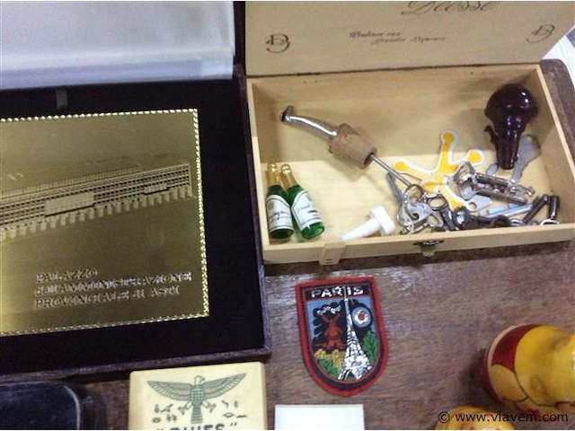 Lot divers - afbeelding 2 van  4