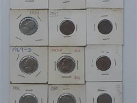 Lot diverse amerikaanse munten in kartonhouders