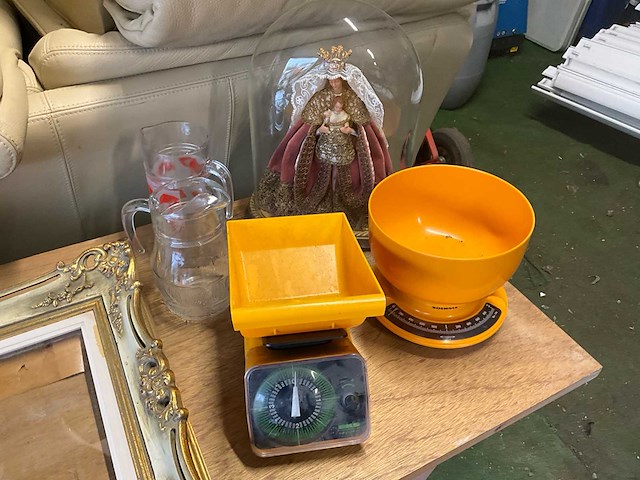 Lot diverse antieken items kast - afbeelding 24 van  26