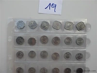 Lot diverse aziatische munten - afbeelding 3 van  4