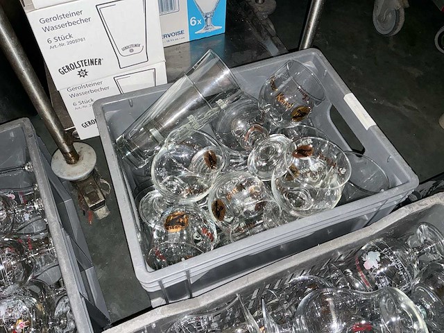 Lot diverse glazen - afbeelding 7 van  13