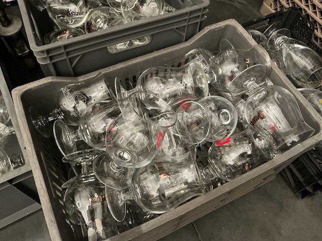 Lot diverse glazen - afbeelding 9 van  13