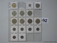 Lot diverse munten in kartonhouders - afbeelding 1 van  4
