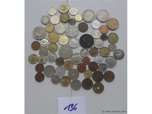 Lot diverse munten met amerikaanse penning (zilver?) - afbeelding 1 van  6