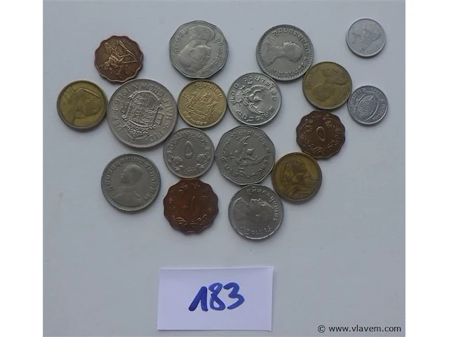 Lot diverse munten voornamelijk azië - afbeelding 1 van  4