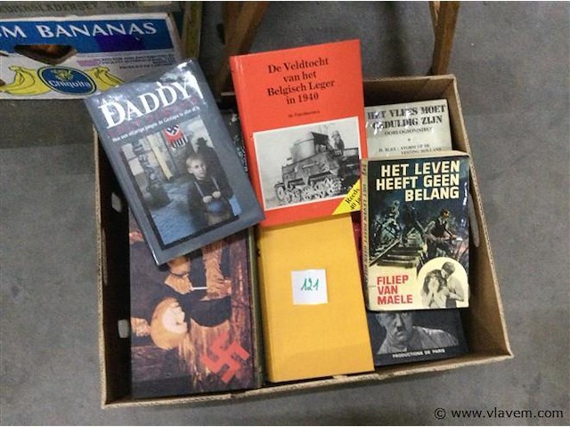 Lot diverse oorlogsboeken - afbeelding 1 van  1