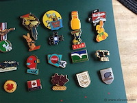 Lot diverse pins in kaft - afbeelding 4 van  5