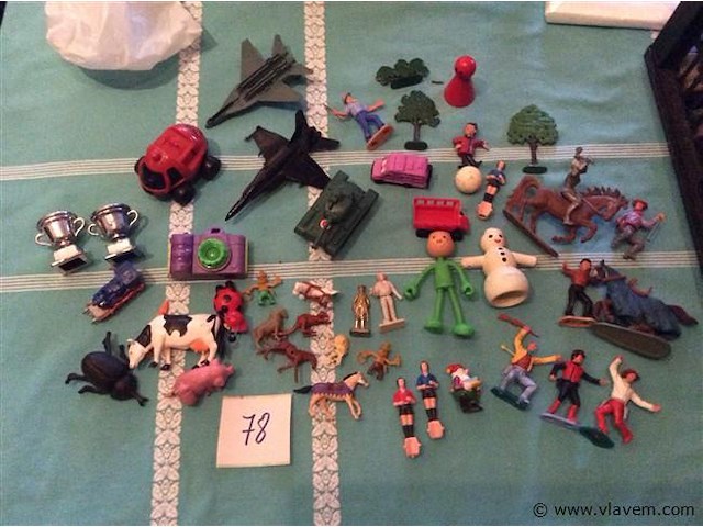 Lot diverse poppetjes, dieren …. - afbeelding 1 van  3