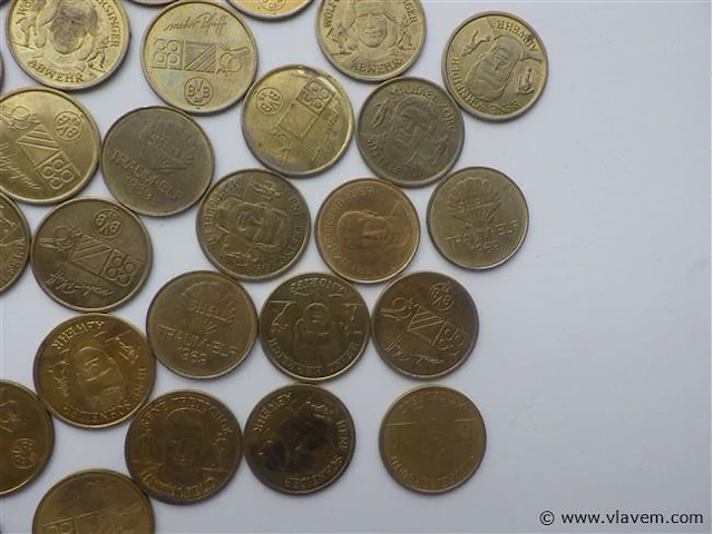 Lot diverse voetbalpenningen bvb en shell - afbeelding 4 van  5