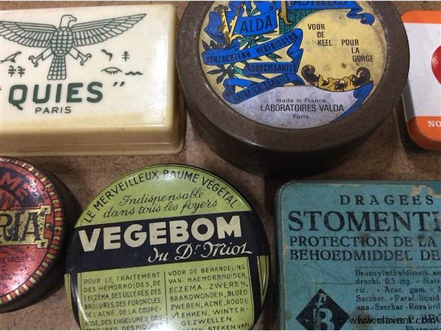 Lot doosjes medicaal - afbeelding 2 van  2