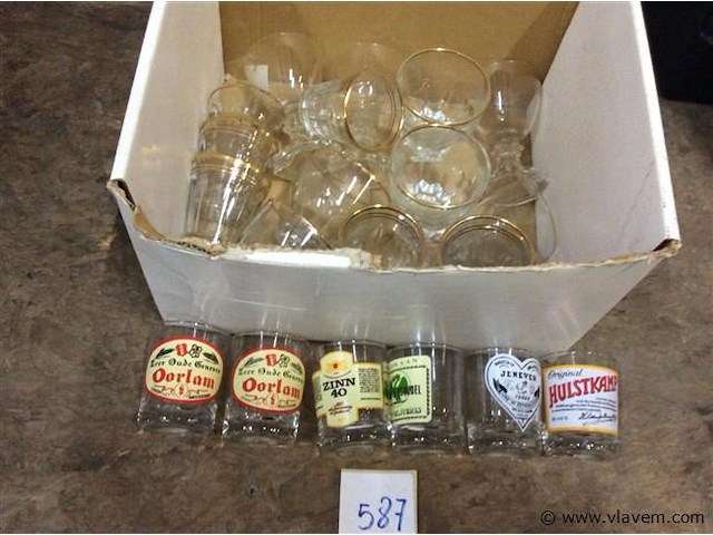 Lot druppelglazen - afbeelding 1 van  2