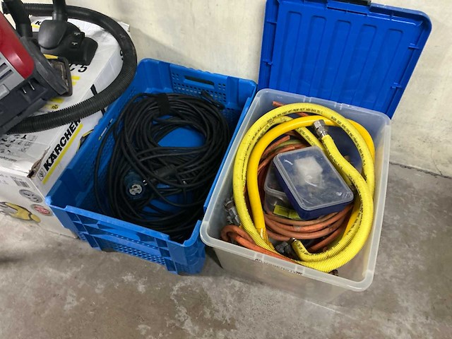 Lot elektronica - afbeelding 2 van  6