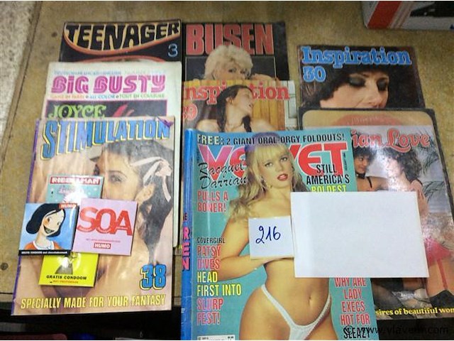 Lot erotica magazines - afbeelding 1 van  3