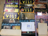 Lot erotica magazines - afbeelding 1 van  3