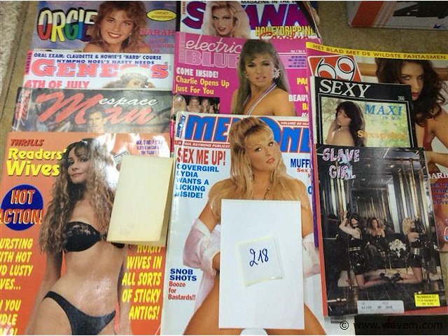 Lot erotica magazines - afbeelding 1 van  3