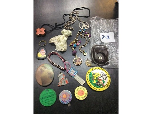 Lot fatasiejuwelen divers - afbeelding 1 van  3