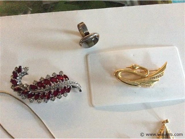 Lot fatasiejuwelen - afbeelding 3 van  3