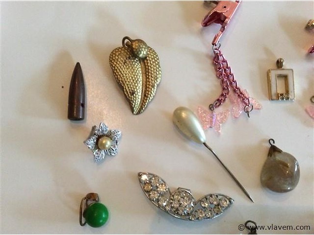 Lot fatasiejuwelen - afbeelding 2 van  4