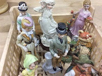 Lot figuurtjes ( porselein ) - afbeelding 3 van  3