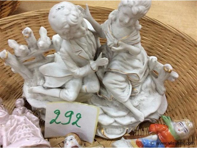 Lot figuurtjes - afbeelding 2 van  3