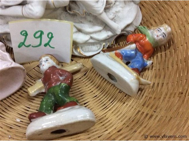Lot figuurtjes - afbeelding 3 van  3
