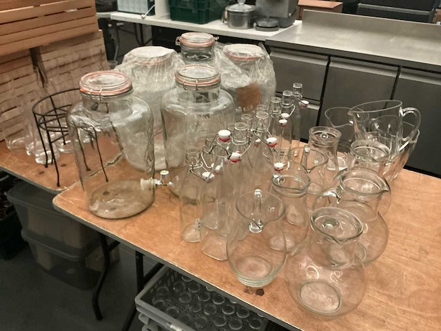 Lot glazen kannen - afbeelding 1 van  6