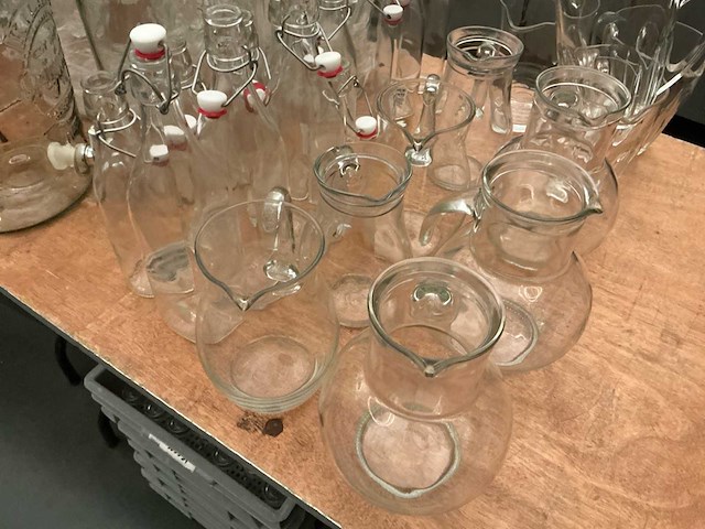 Lot glazen kannen - afbeelding 2 van  6