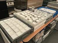 Lot hapjes potjes en schaaltjes - afbeelding 1 van  5