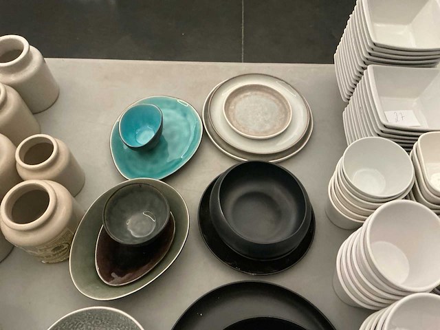 Lot hapjes potjes en schaaltjes - afbeelding 5 van  7