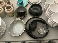 Lot hapjes potjes en schaaltjes - afbeelding 6 van  7