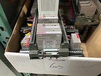 Lot instalatiemateriaal - afbeelding 2 van  3