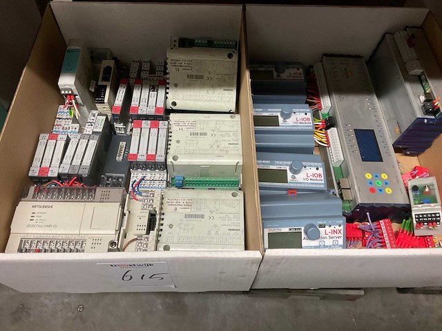 Lot instalatiemateriaal - afbeelding 1 van  5