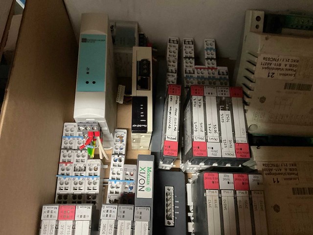 Lot instalatiemateriaal - afbeelding 4 van  5