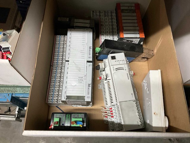 Lot instalatiemateriaal - afbeelding 2 van  5