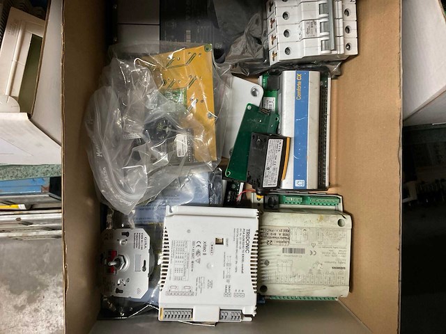 Lot instalatiemateriaal - afbeelding 5 van  5