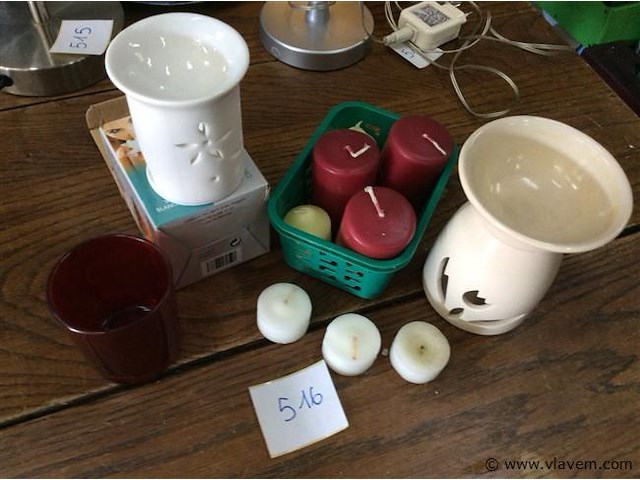 Lot kaarsen + - afbeelding 1 van  2