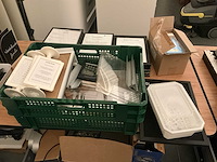 Lot kaders en displays - afbeelding 1 van  7