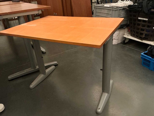 Lot kantoor bureau en kasten - afbeelding 7 van  7