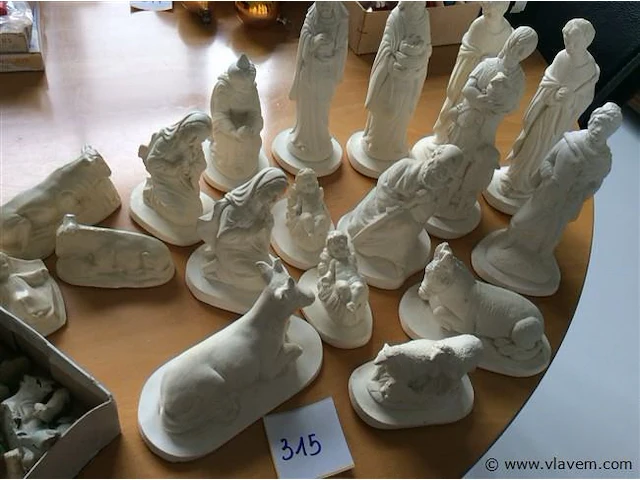 Lot kerstfiguren - afbeelding 1 van  5