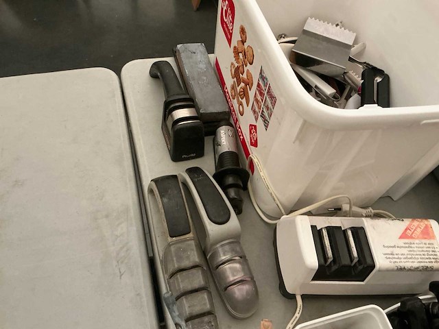 Lot keukenbenodigdheden - afbeelding 3 van  9