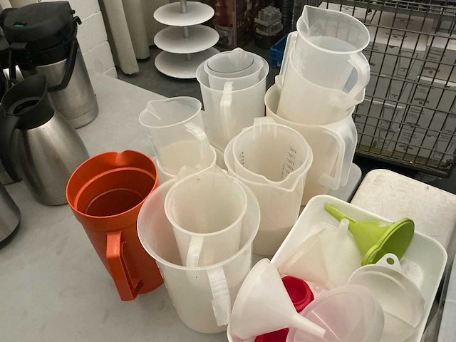Lot keukenmateriaal - afbeelding 9 van  9