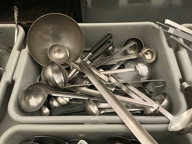 Lot keukenmateriaal - afbeelding 2 van  14