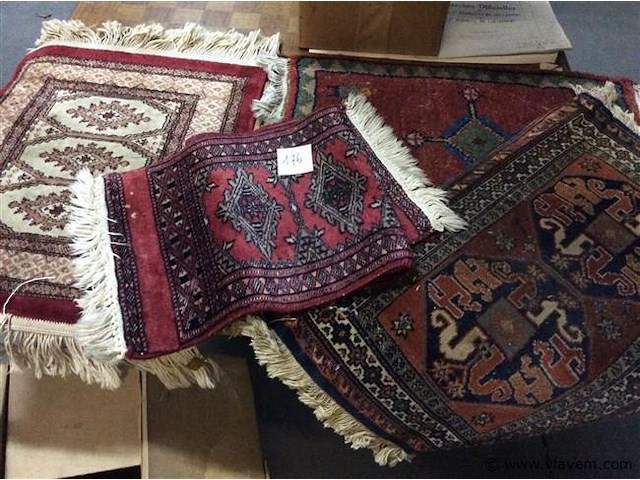 Lot kleine tapijtjes - afbeelding 1 van  2