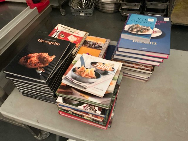 Lot kookboeken - afbeelding 1 van  5