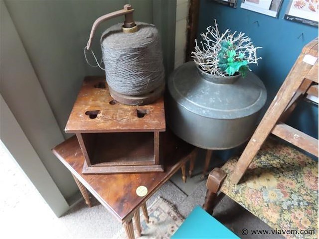 Lot meubeltjes en diversen - afbeelding 2 van  5